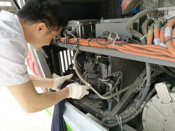 服務(wù)安裝現(xiàn)場