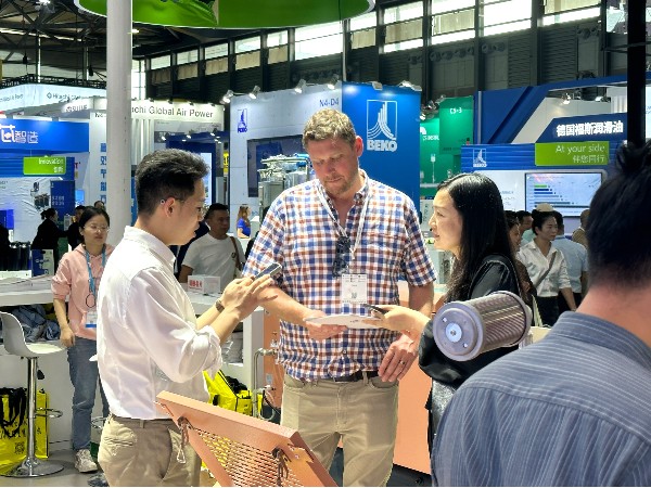 晨恩空壓機(jī)-團(tuán)隊風(fēng)采（4）